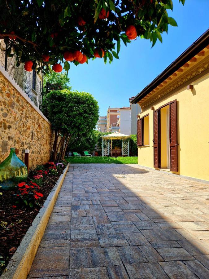 Serra Di Mare Casa Con Giardino Ливорно Экстерьер фото